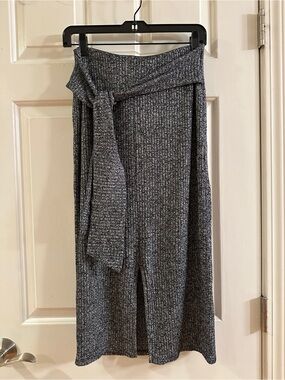 Banana Republic Gray Ribbed Tie-Waist Midi Skirt